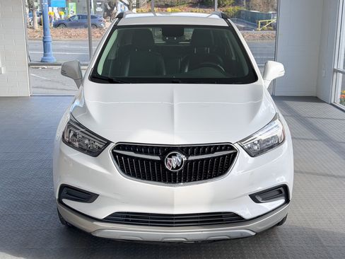 Used 2018 Buick Encore Preferred image 2