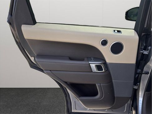 Used 2020 Land Rover Range Rover Sport SE image 40