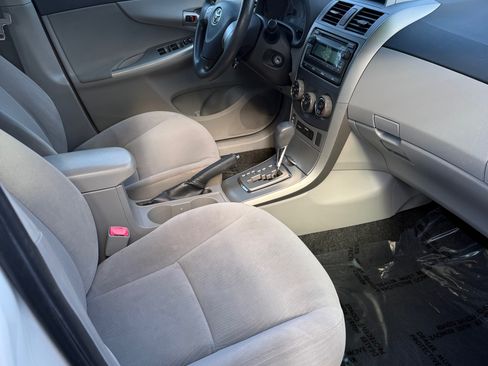 Used 2012 Toyota Corolla LE image 7