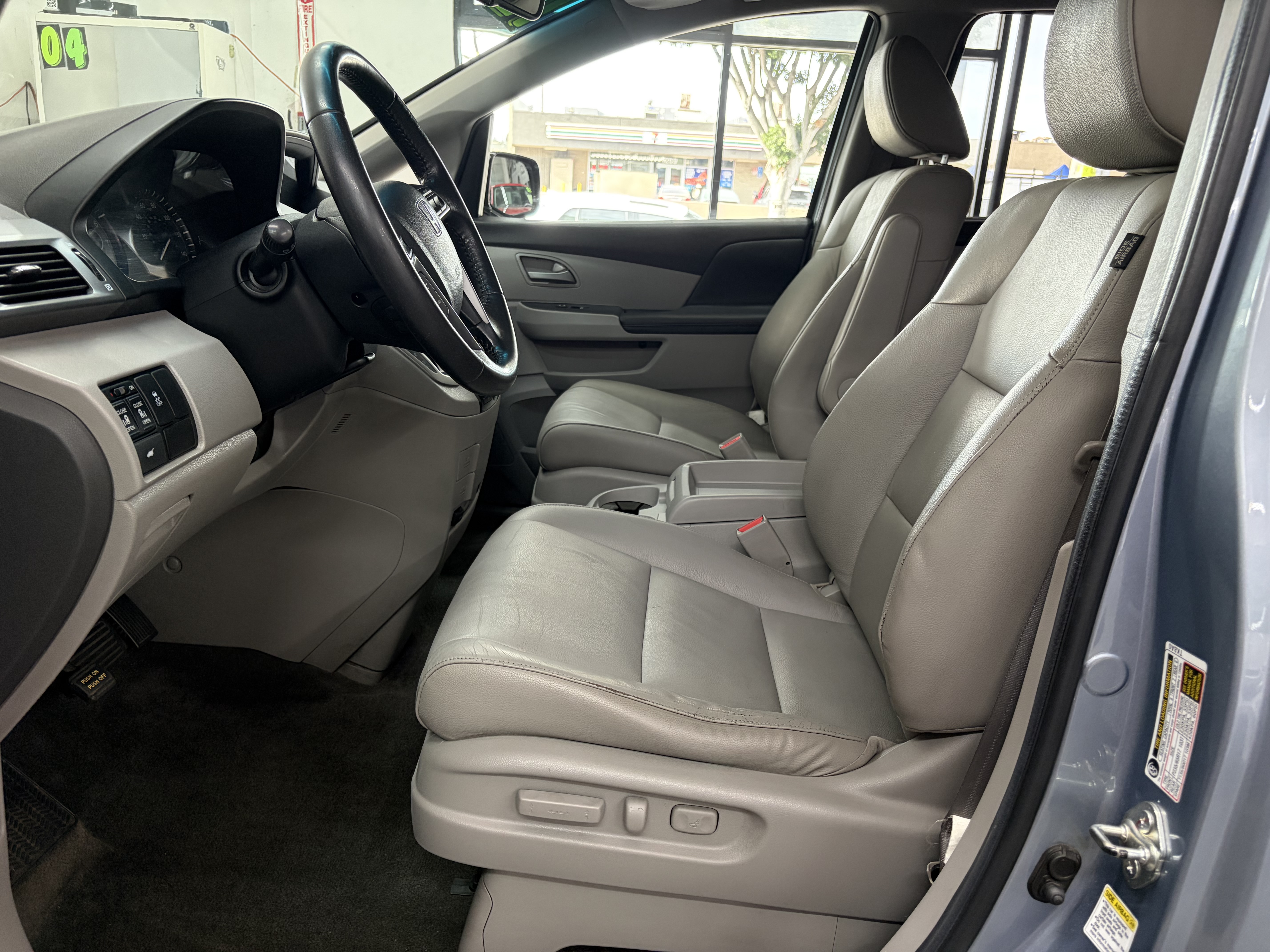 Used 2012 Honda Odyssey EX-L image 11