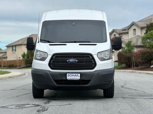 Used 2017 Ford Transit 250 image 4