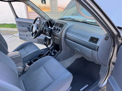Used 2004 Nissan Frontier XE image 20