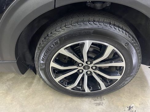 Certified 2022 Ford Explorer ST-Line image 9