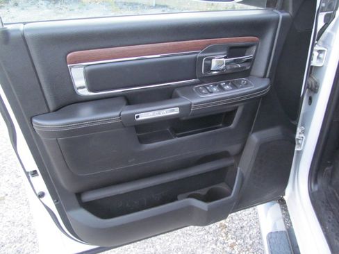 Used 2016 RAM 1500 Laramie image 10
