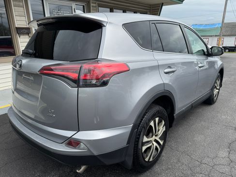 Used 2018 Toyota RAV4 AWD LE image 6