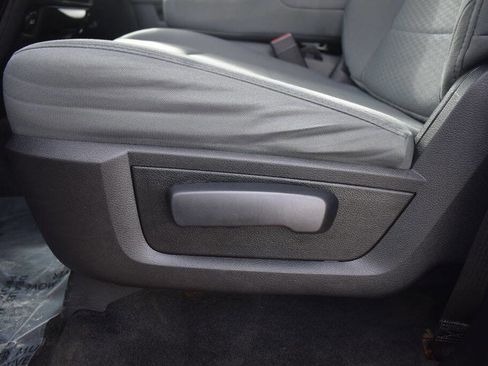 Used 2017 RAM 1500 Classic SLT image 12