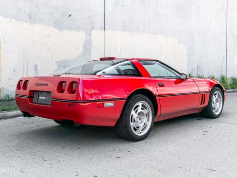 Used 1990 Chevrolet Corvette ZR-1 Coupe RWD image 7