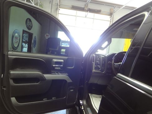 Used 2015 Chevrolet Silverado 2500 LTZ image 13