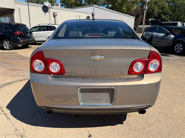 Used 2008 Chevrolet Malibu LTZ V6 FWD image 3