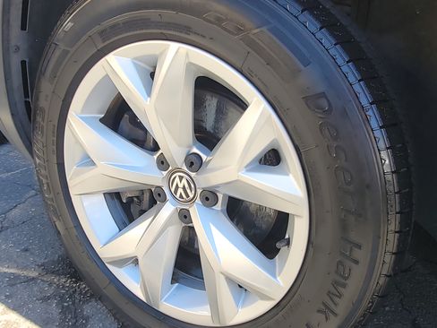 Used 2018 Volkswagen Atlas SE image 16