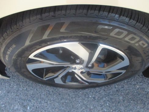 Used 2016 Honda Accord LX Sedan image 17