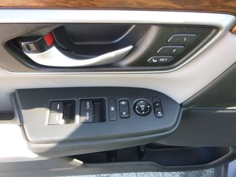 Used 2017 Honda CR-V AWD Touring image 13