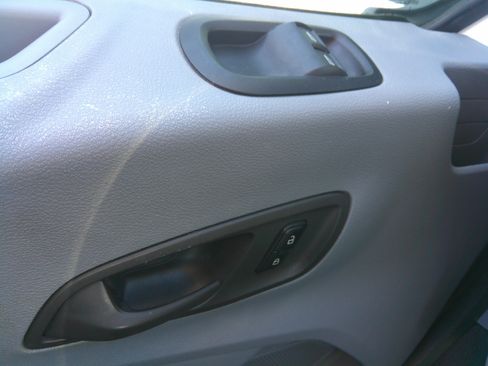 Used 2015 Ford Transit 350 XLT image 12