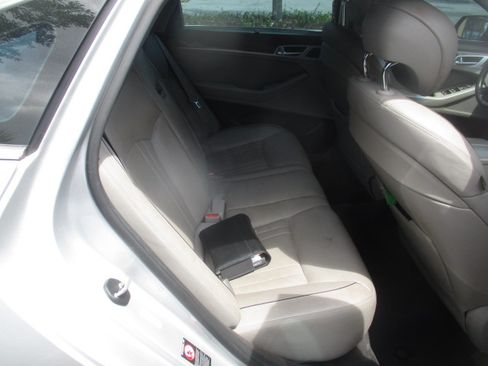 Used 2016 Hyundai Genesis 3.8 image 14