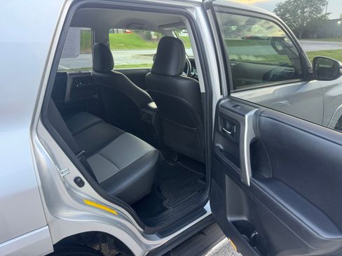 Used 2017 Toyota 4Runner 2WD image 17