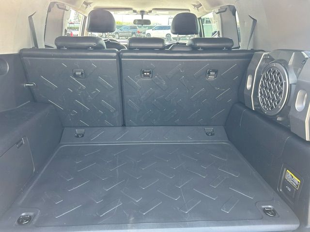 Used 2007 Toyota FJ Cruiser AWD/4WD image 16