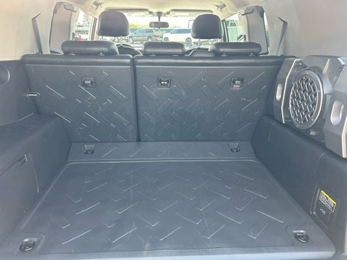 Used 2007 Toyota FJ Cruiser image 16