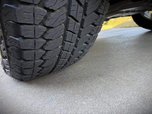 Used 2025 GMC Sierra 1500 SLT image 14