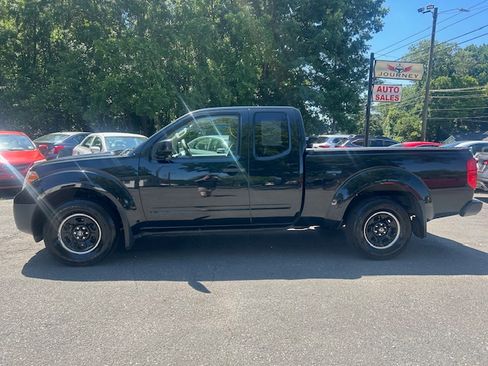 Used 2019 Nissan Frontier 2WD King Cab image 2