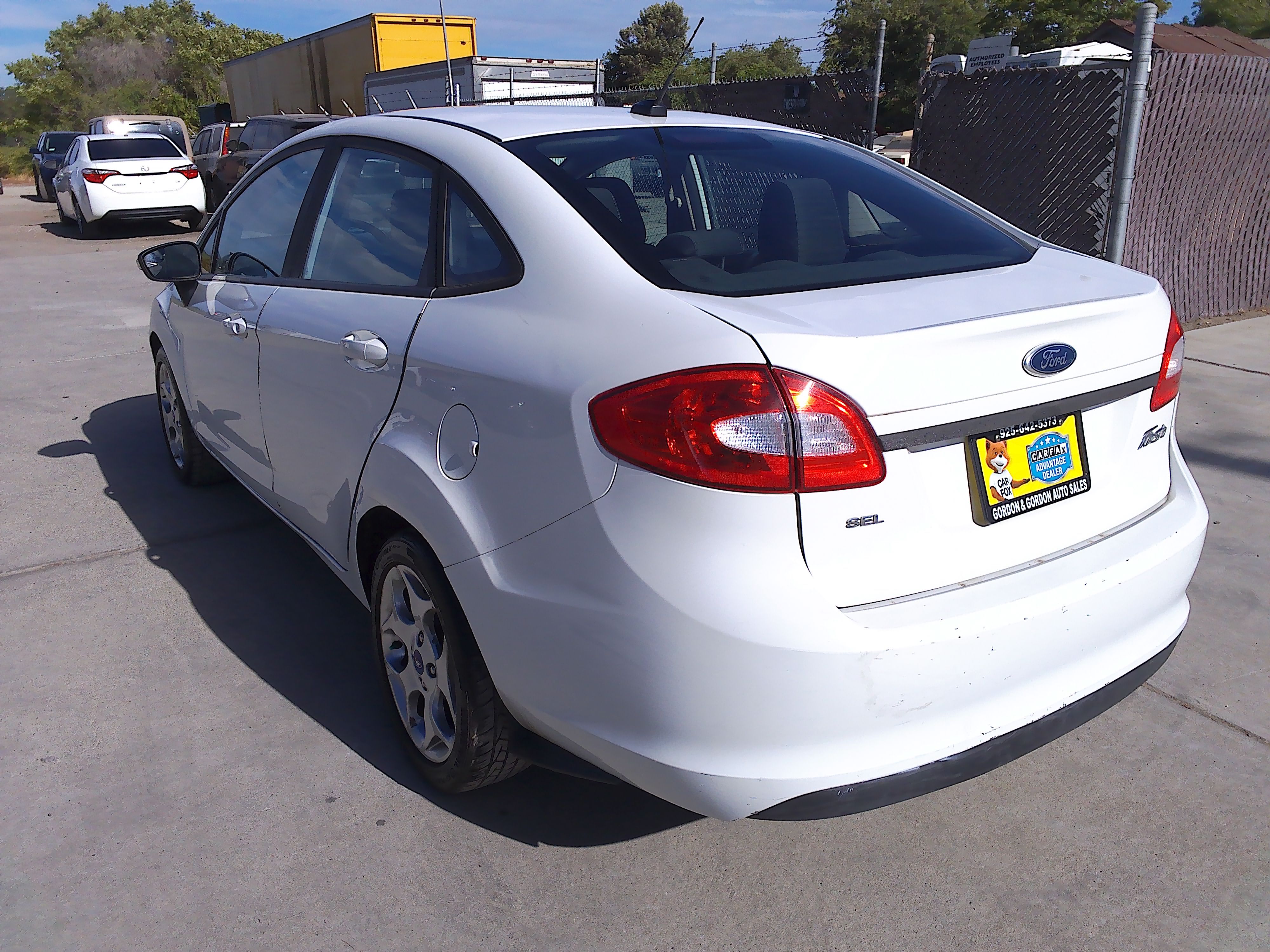 Used 2012 Ford Fiesta SEL Sedan FWD image 3