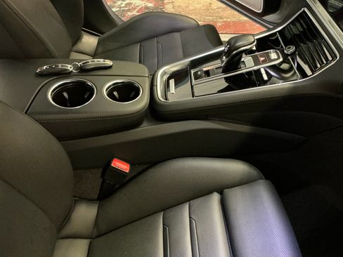Used 2021 Porsche Panamera Turbo S image 8