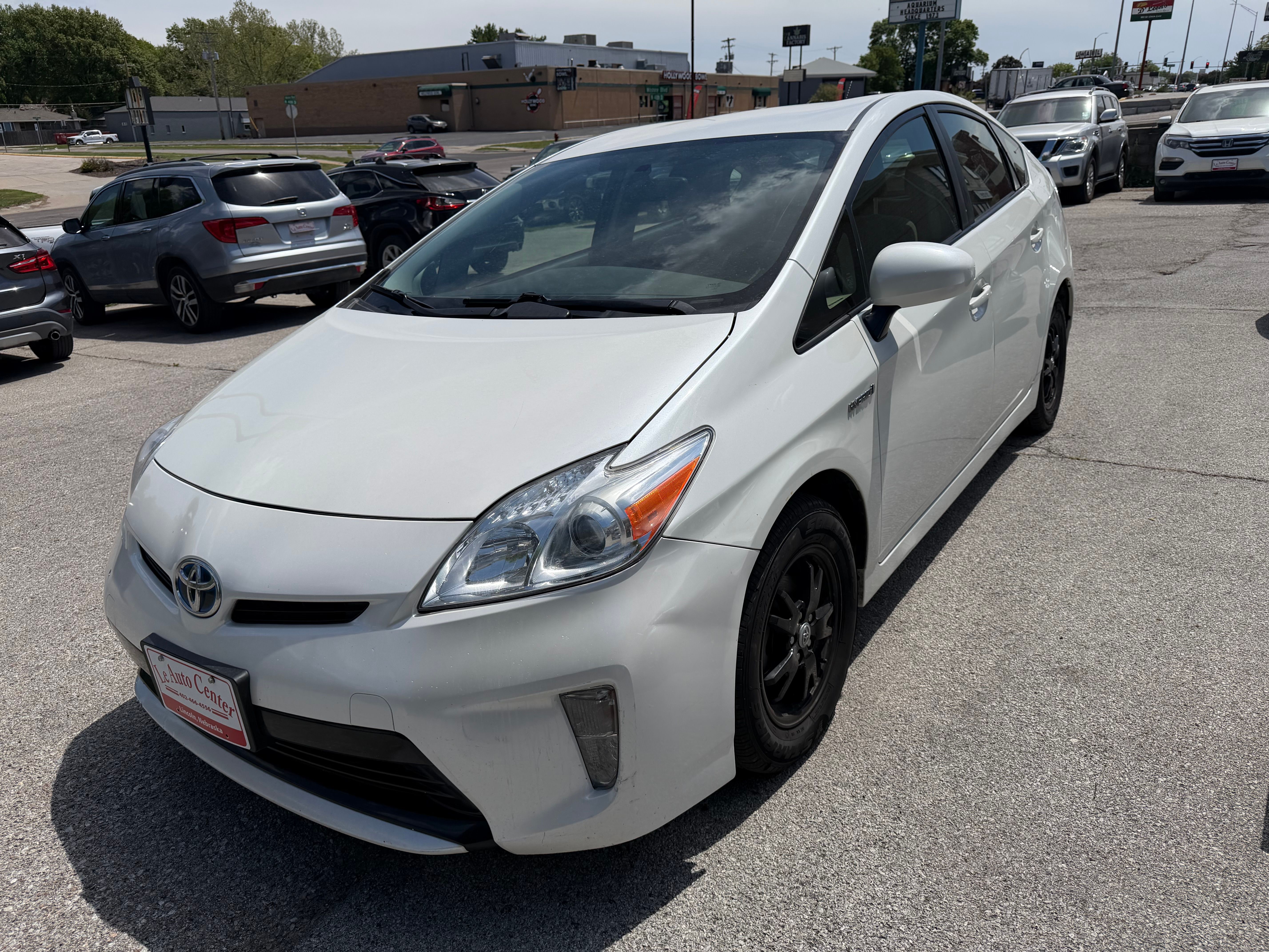 Used 2015 Toyota Prius Two Hatchback 4D FWD image 6