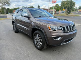 Used 2018 Jeep Grand Cherokee Limited image 1