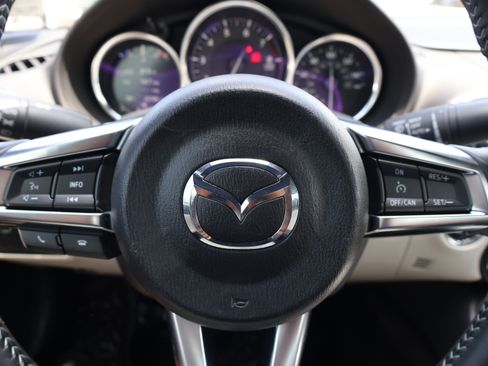 Used 2021 MAZDA MX-5 Miata RF Grand Touring image 17