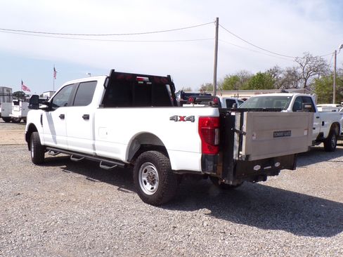 Used 2022 Ford F250 XL image 2