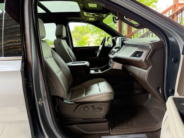 Used 2021 GMC Yukon 4WD SLT image 22