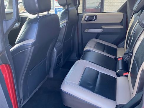 Used 2021 Ford Bronco Wildtrak image 26