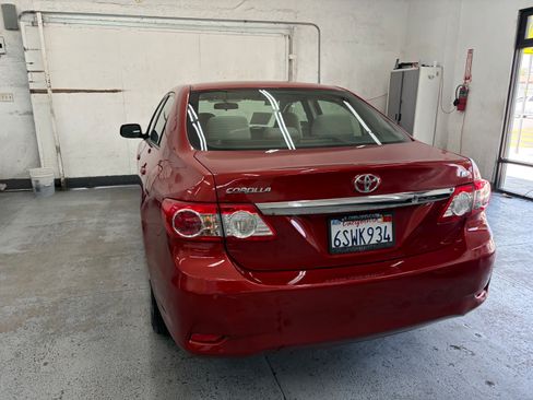 Used 2011 Toyota Corolla LE FWD image 7