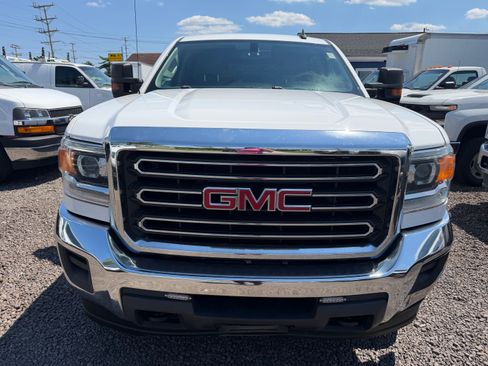 Used 2018 GMC Sierra 2500 4x4 Crew Cab image 2