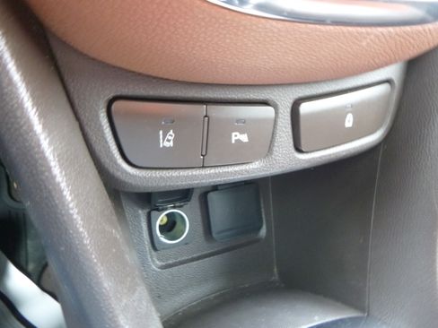 Used 2013 Buick Encore Premium image 25