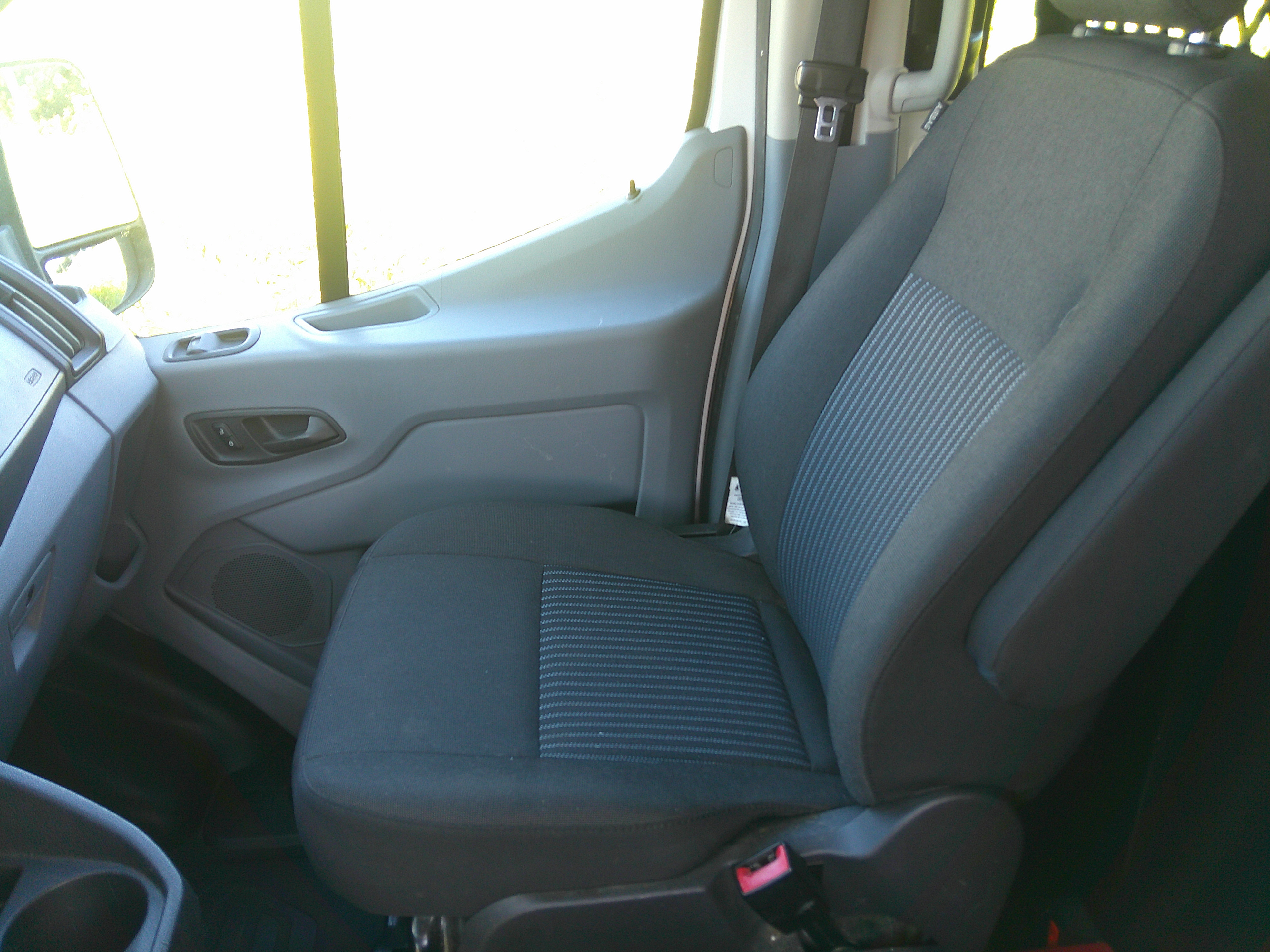 Used 2019 Ford Transit 250 XL RWD image 12