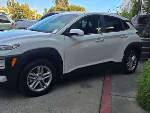 Used 2018 Hyundai Kona SE image 9