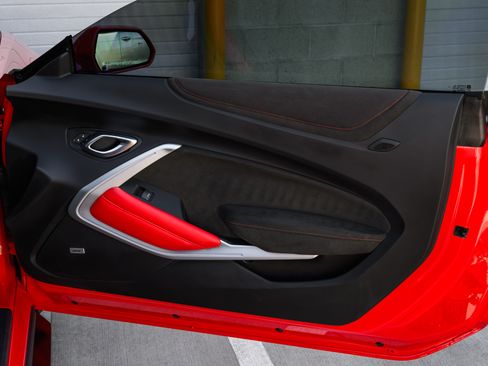 Used 2017 Chevrolet Camaro ZL1 Coupe RWD image 48