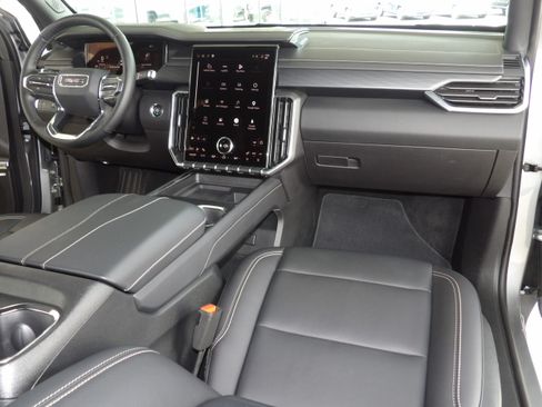 Used 2026 GMC Acadia FWD Elevation image 5