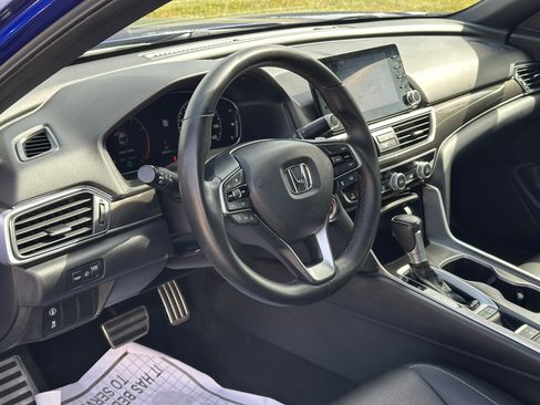 Used 2019 Honda Accord Sport image 16