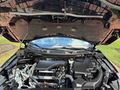 Used 2019 Nissan Rogue Sport SV image 11