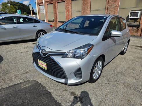 Used 2015 Toyota Yaris LE image 1