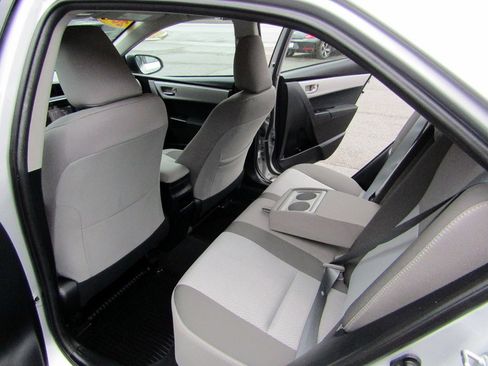 Used 2018 Toyota Corolla LE image 18