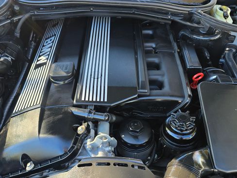 Used 2006 BMW 330Ci image 44