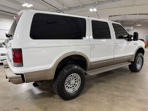 Used 2004 Ford Excursion 4WD Eddie Bauer image 4