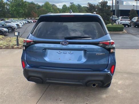 Used 2025 Subaru Forester Touring image 7