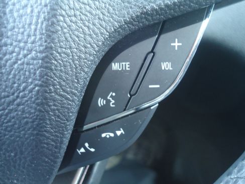 Used 2017 Lincoln MKC Select image 17