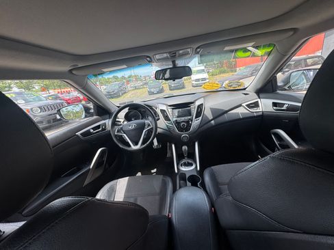Used 2013 Hyundai Veloster UNAVAIL FWD image 4