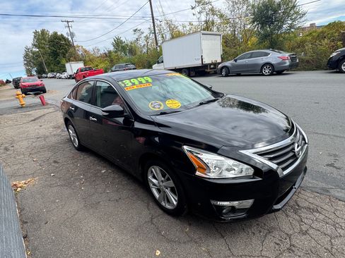 Used 2013 Nissan Altima image 1
