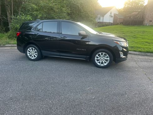 Used 2019 Chevrolet Equinox LS image 53