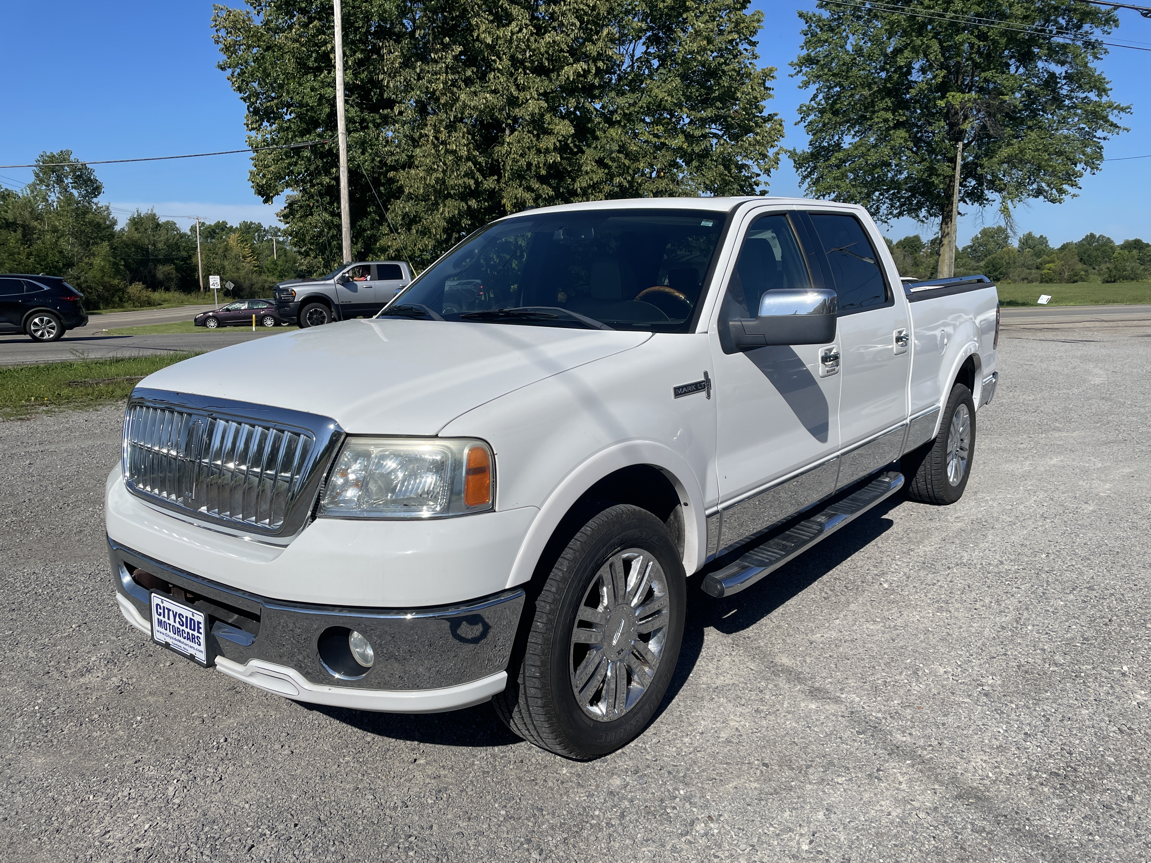 Used 2007 Lincoln Mark LT 4x4 image 1